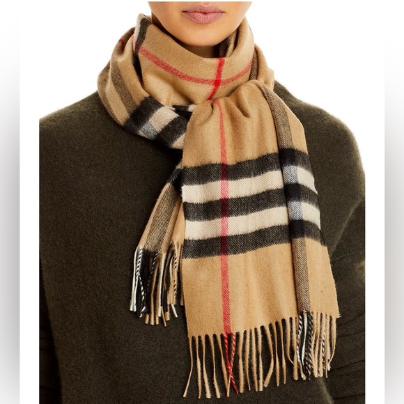 Burberry Large Unisex Cashmere Scarf, Like New - Picture 1 of 6